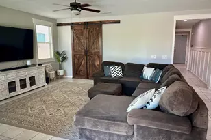 1041 W Glen Canyon Dr, San Tan Valley, AZ 85140 - Photo 9