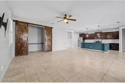 1041 W Glen Canyon Drive, San Tan Valley, AZ 85140 - Photo 3