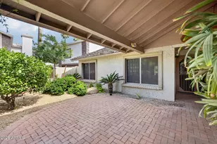 975 E Lobster Trap Ln, Tempe, AZ 85283 - Photo 3