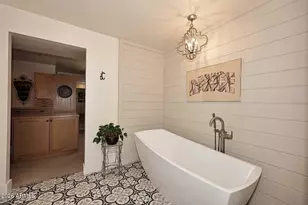 8113 E Del Caverna Dr, Scottsdale, AZ 85258 - Photo 21