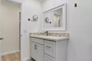 8738 E Rose Ln, Scottsdale, AZ 85250 - Photo 33