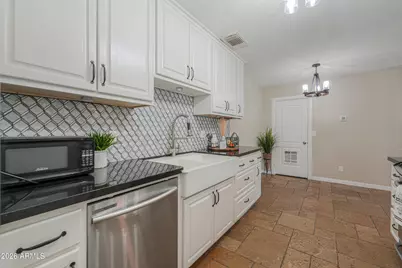 3511 E Baseline Road #1004, Phoenix, AZ 85042 - Photo 15
