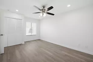 316 E Turquoise Ave, Phoenix, AZ 85020 - Photo 17