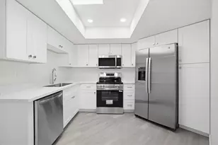 316 E Turquoise Ave, Phoenix, AZ 85020 - Photo 13