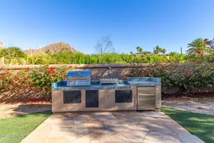 4450 E Camelback Rd, Phoenix, AZ 85018 - Photo 43