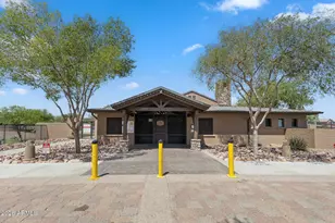 43266 W Lindgren Dr, Maricopa, AZ 85138 - Photo 41