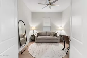 6514 E Libby St, Phoenix, AZ 85054 - Photo 9