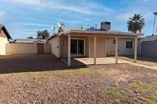 3339 W Country Gables Dr, Phoenix, AZ 85053 - Photo 5