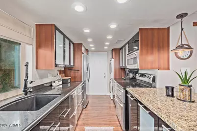 716 E North Lane #1, Phoenix, AZ 85020 - Photo 5