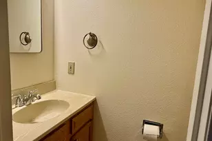 2425 S Newberry Rd, Tempe, AZ 85282 - Photo 19