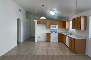 6831 S 33rd Dr, Phoenix, AZ 85041 - Photo 7