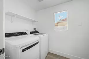 4110 N 71st Ln, Phoenix, AZ 85033 - Photo 23
