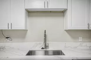 4110 N 71st Ln, Phoenix, AZ 85033 - Photo 11