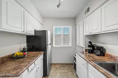 7141 N 16th Street #230, Phoenix, AZ 85020 - Photo 11