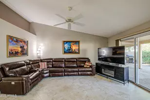 25225 S Flame Tree Dr, Sun Lakes, AZ 85248 - Photo 9