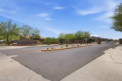 12517 W Lawrence Road, Glendale, AZ 85307 - Photo 11