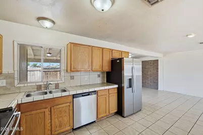 6452 W Thomas Road, Phoenix, AZ 85033 - Photo 11