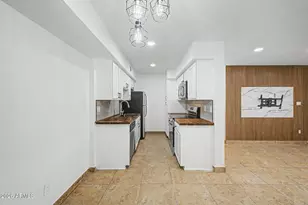 2625 E Indian School Rd, Phoenix, AZ 85016 - Photo 9
