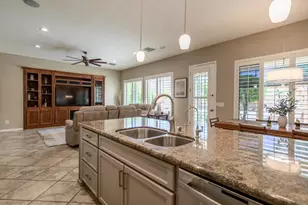 1719 W Aloe Vera Dr, Phoenix, AZ 85085 - Photo 17