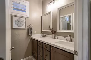 1719 W Aloe Vera Dr, Phoenix, AZ 85085 - Photo 27