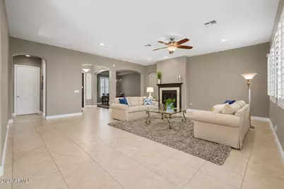 15748 W Ashland Avenue, Goodyear, AZ 85395 - Photo 9