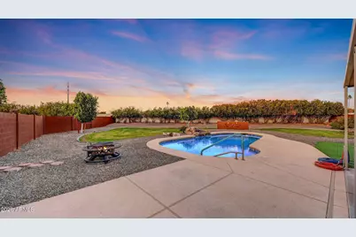 10914 W Campana Drive, Sun City, AZ 85351 - Photo 39