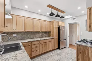 10120 W Riviera Dr, Sun City, AZ 85351 - Photo 35