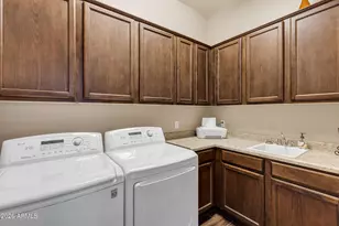 8736 E Jacaranda St, Mesa, AZ 85207 - Photo 29