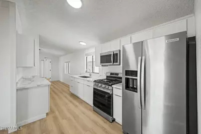 16040 N 66th Avenue, Glendale, AZ 85306 - Photo 9