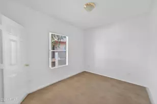 10410 N Cave Creek Rd, Phoenix, AZ 85020 - Photo 35