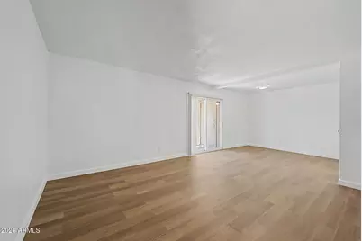 3810 N Maryvale Parkway #1063, Phoenix, AZ 85031 - Photo 5