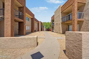 3810 N Maryvale Pkwy, Phoenix, AZ 85031 - Photo 25