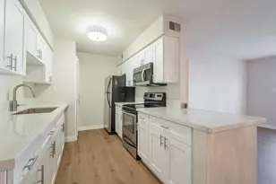 5995 N 78th St, Scottsdale, AZ 85250 - Photo 3