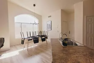 8720 W Kathleen Rd, Peoria, AZ 85382 - Photo 5