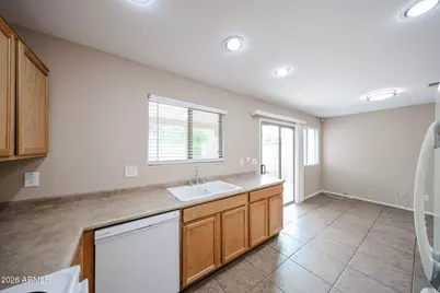 17545 W Watson Lane, Surprise, AZ 85388 - Photo 7