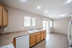 17545 W Watson Ln, Surprise, AZ 85388 - Photo 7