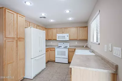 17545 W Watson Lane, Surprise, AZ 85388 - Photo 5