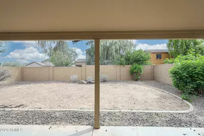 17545 W Watson Lane, Surprise, AZ 85388 - Photo 27
