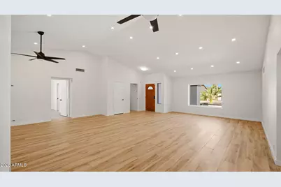 15221 N 42nd Place, Phoenix, AZ 85032 - Photo 13