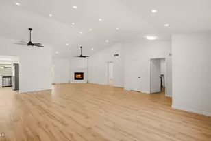 15221 North 42nd Pl, Phoenix, AZ 85032 - Photo 13