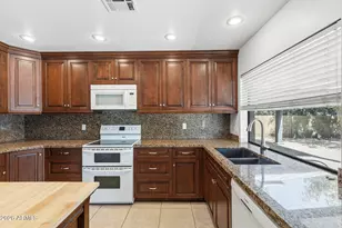 4721 E Sandra Terrace, Phoenix, AZ 85032 - Photo 13
