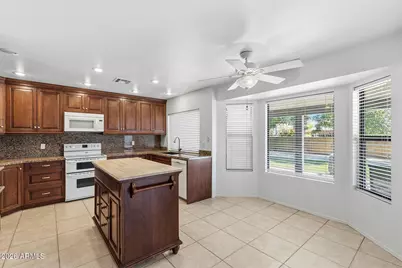 4721 E Sandra Terrace, Phoenix, AZ 85032 - Photo 11