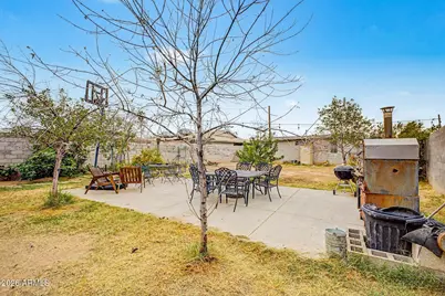 8211 S Calle Bella Vista, Guadalupe, AZ 85283 - Photo 15