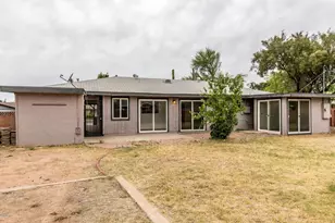2445 N 38th St, Phoenix, AZ 85008 - Photo 23