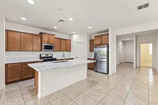 2428 W Branham Ln, Phoenix, AZ 85041 - Photo 5