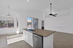 1011 W Kelton Ln, Phoenix, AZ 85023 - Photo 9