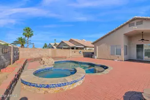 1011 W Kelton Ln, Phoenix, AZ 85023 - Photo 29