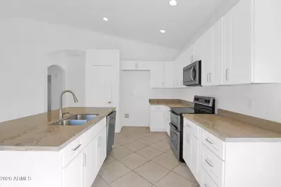 1011 W Kelton Lane, Phoenix, AZ 85023 - Photo 7