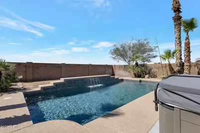 7525 W Springfield Way, Florence, AZ 85132 - Photo 3