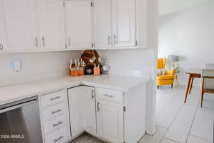 10130 W Meadowbrook Ave, Phoenix, AZ 85037 - Photo 11